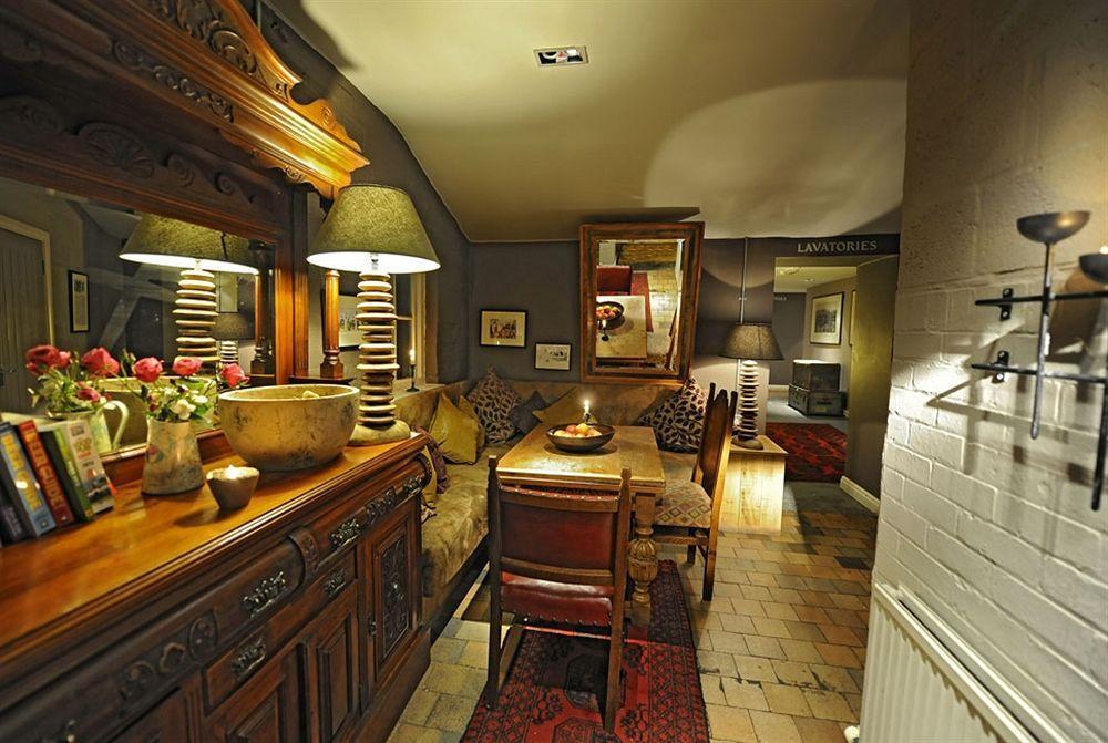 The Cholmondeley Arms Hotel Wrenbury Luaran gambar