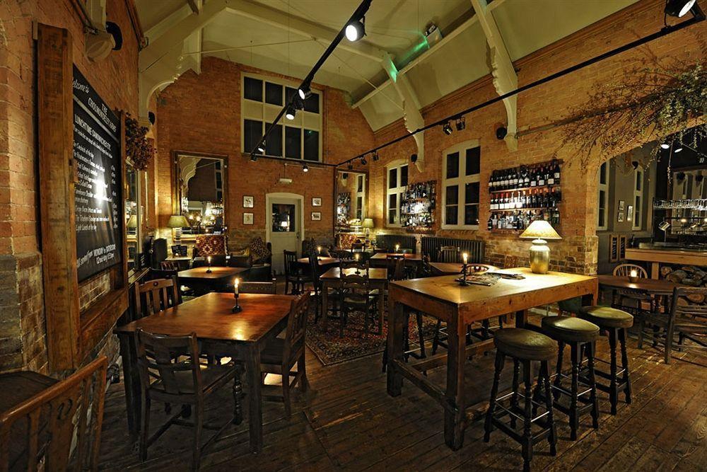 The Cholmondeley Arms Hotel Wrenbury Luaran gambar